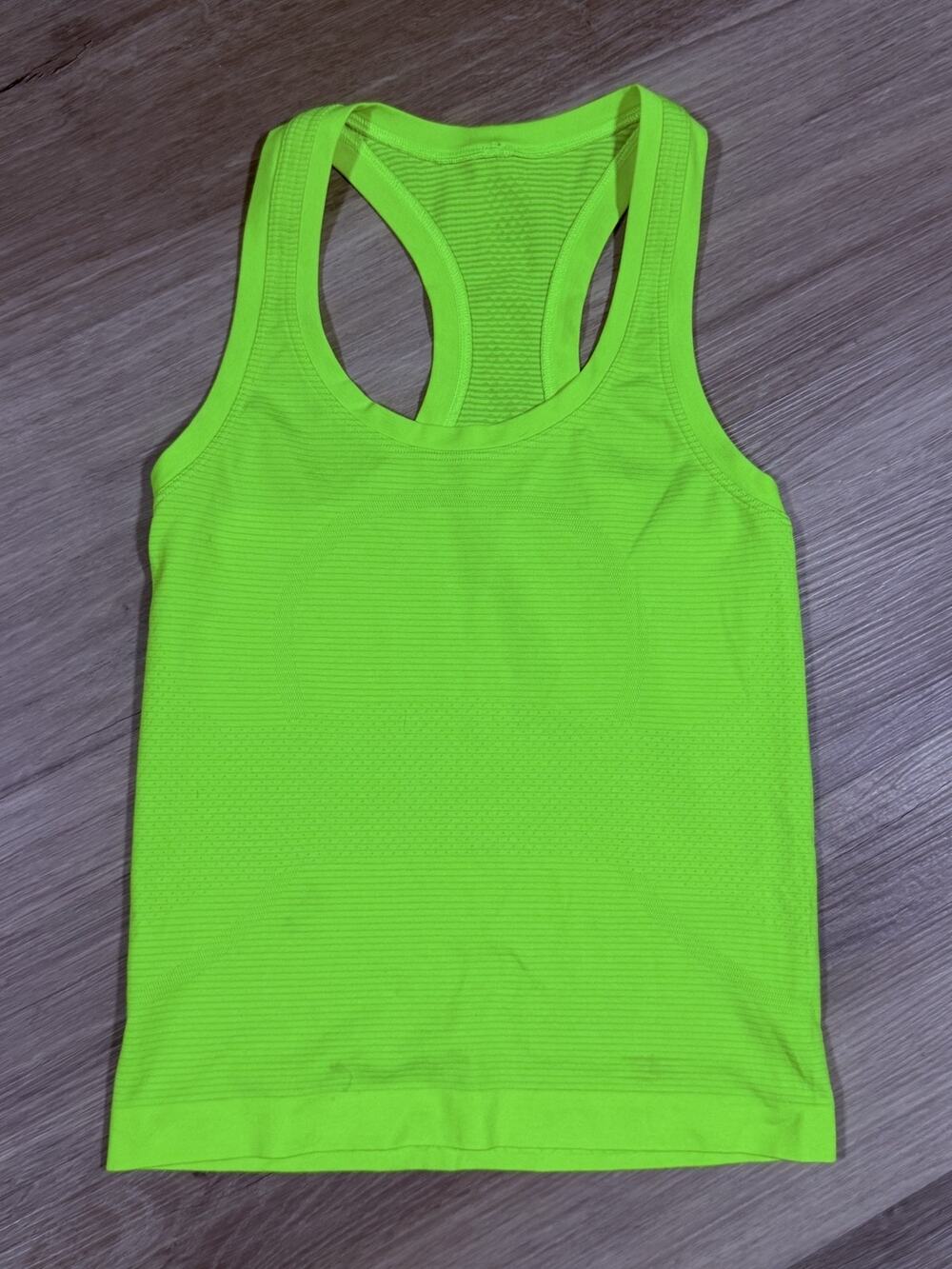 Lululemon Swiftly Tech Racerback Tank Womens 2 Neon Yellow Seamless Run Yoga